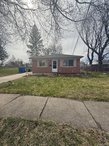 4620 S John Daly St, Dearborn Heights, MI 48125