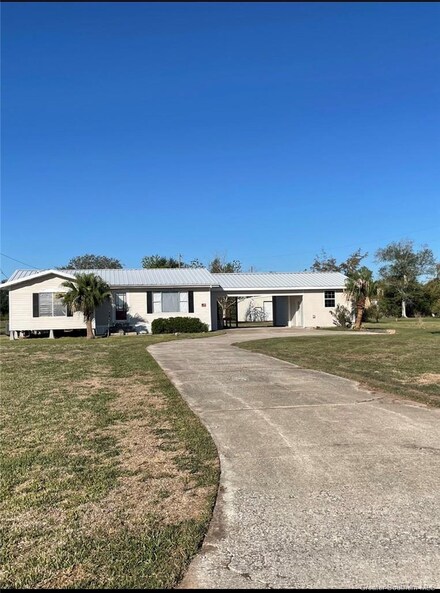 161 Demarest Rd, Lake Charles, LA 70607
