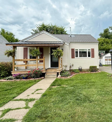 127 Beach St, Massena, NY 13662