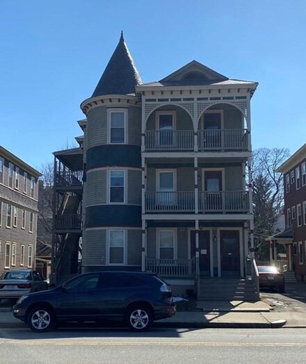 142 Elm St Unit 6, Worcester, MA 01609