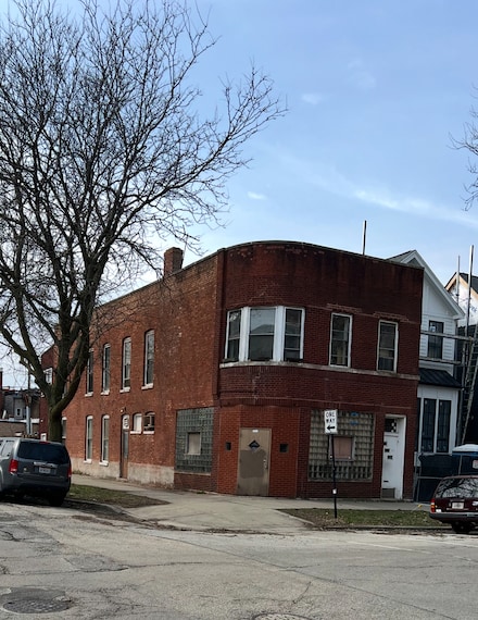 2201 W Huron St, Chicago, IL 60612