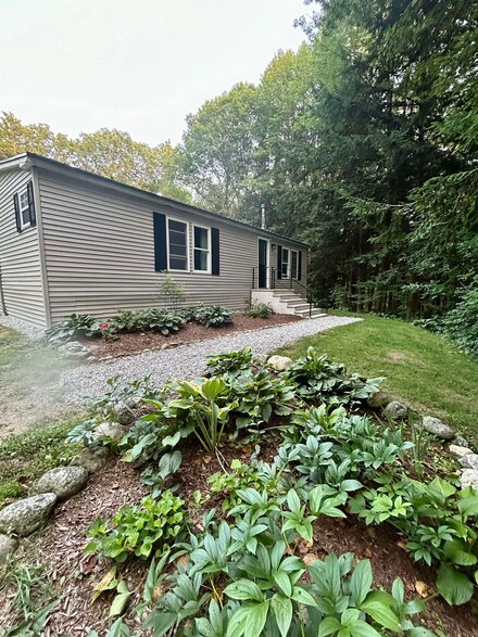 46 E Sutton Rd, Warner, NH 03278