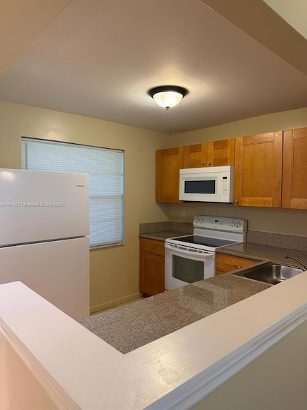 3321 NW 47th Terrace Unit 428, Lauderdale Lakes, FL 33319