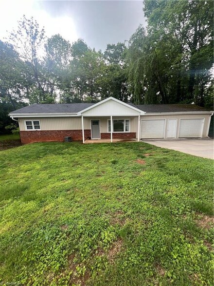 168 Mulberry Pine St, North Wilkesboro, NC 28659