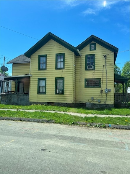 705 E 2nd St, Elmira, NY 14901