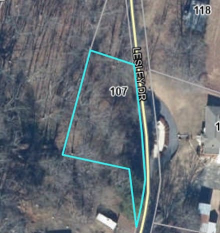 107 Lesley Dr, Pickens, SC 29671
