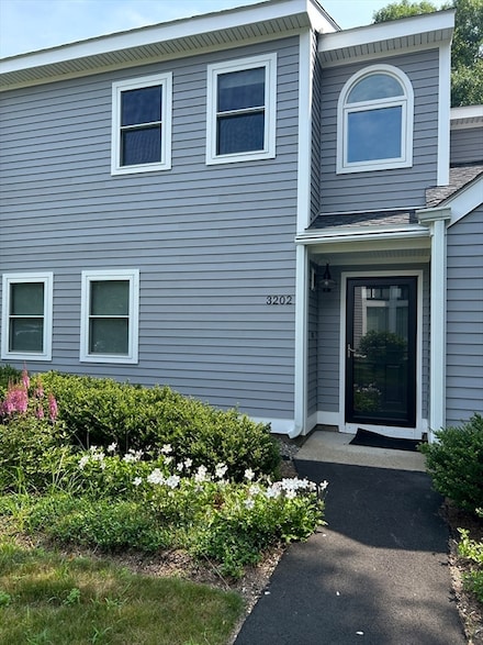 3202 Tuckers Ln, Hingham, MA 02043