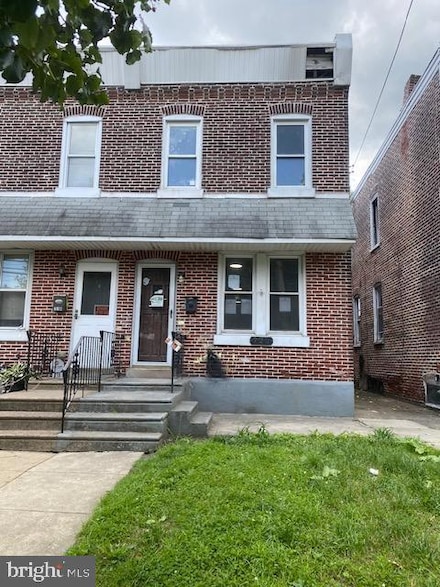 720 Saville Ave, Crum Lynne, PA 19022
