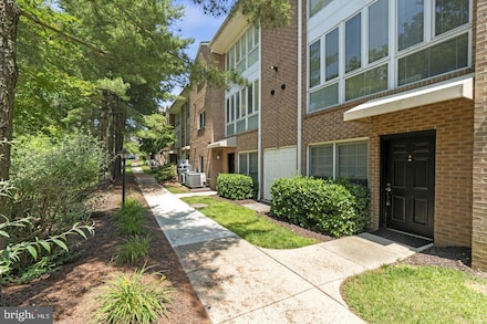 The famed Bethesda Lane Promenade in the heart of Downtown Bethesda.