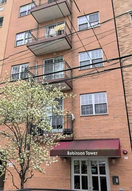 43-22 Robinson St Unit 2C, Flushing, NY 11355
