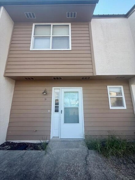 220 Angler Ave Unit 9, Fort Walton Beach, FL 32548