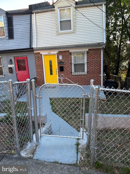 926 52nd St NE, Washington, DC 20019
