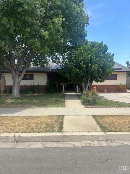 830 Davis Ave, Mc Farland, CA 93250