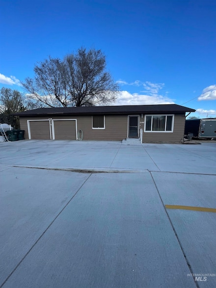 2146 S Locust Grove Rd, Meridian, ID 83642