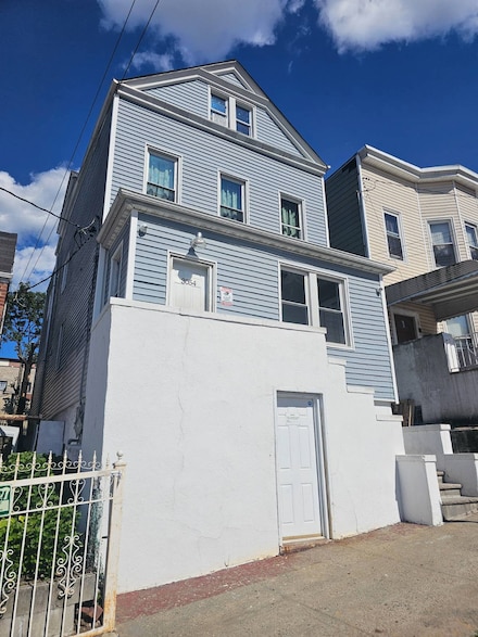 3054 Barker Ave, Bronx, NY 10467