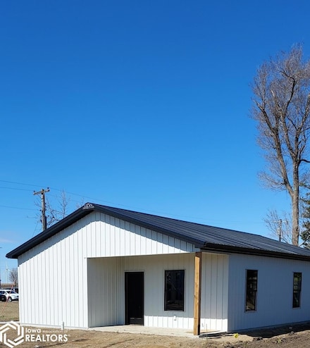 302 E Cleveland Ave, Zearing, IA 50278
