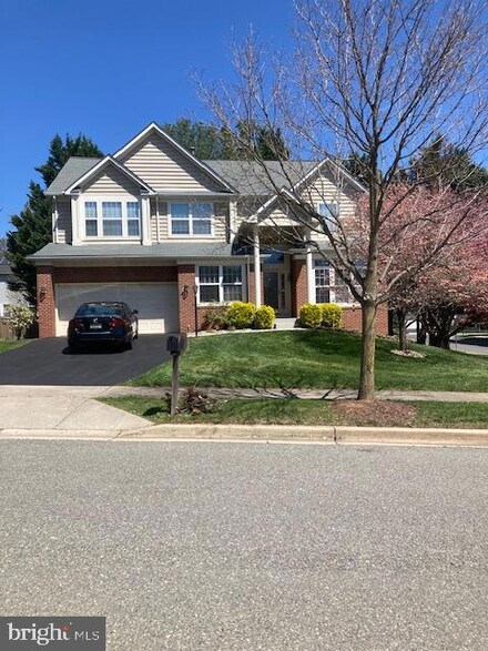 13401 Queenstown Ln, Germantown, MD 20874