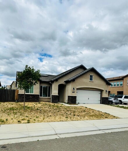 173 Gino Luca St, Manteca, CA 95337