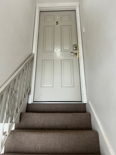 40 Plain St Unit 5, Taunton, MA 02780