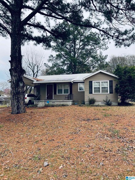 23 Dana Ave, Sylacauga, AL 35150