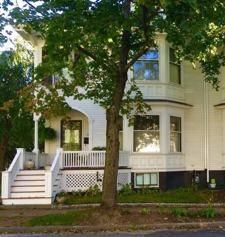 59 Highland St, Portland, ME 04103