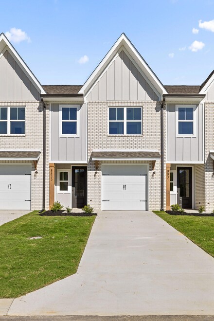 8839 James Creek Dr, Ooltewah, TN 37363