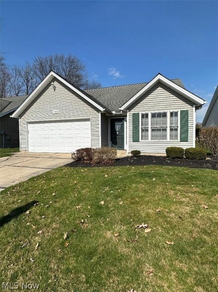 15372 Penny Ln Unit 56, Middlefield, OH 44062