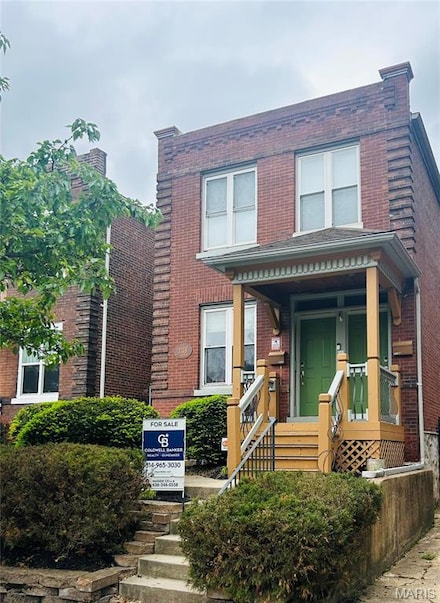 3318 Sidney St, Saint Louis, MO 63104