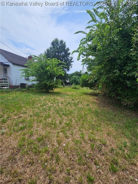 1527 2nd Ave, Charleston, WV 25312