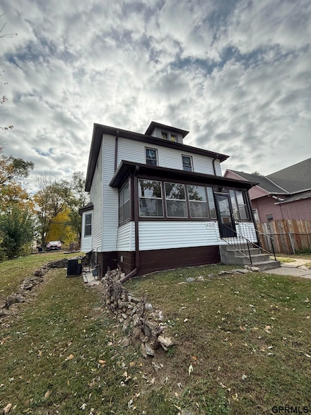 4019 Seward St, Omaha, NE 68111