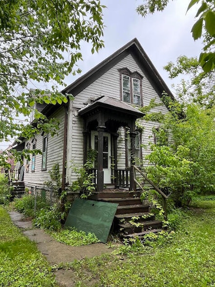2635 N 6th St, Milwaukee, WI 53212