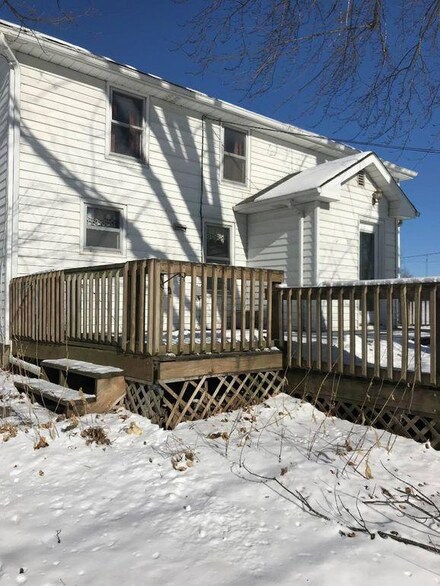 107 NE 3rd St, Bridgewater, IA 50837
