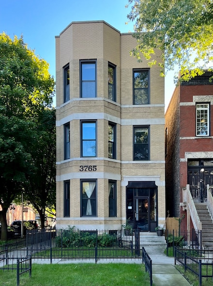 3765 N Kenmore Ave Unit 3W, Chicago, IL 60613