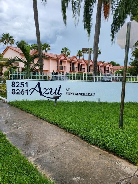 8261 NW 8th St Unit 237, Miami, FL 33126