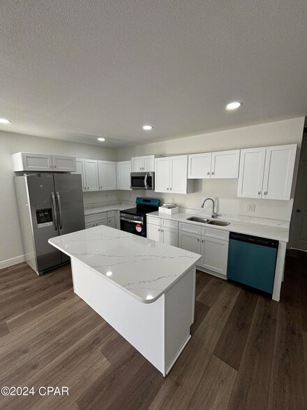 3753 E 4th St, P C Beach, FL 32401