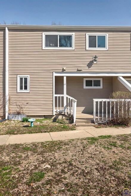 255 N Michigan St Unit 40, Lawrence, KS 66044