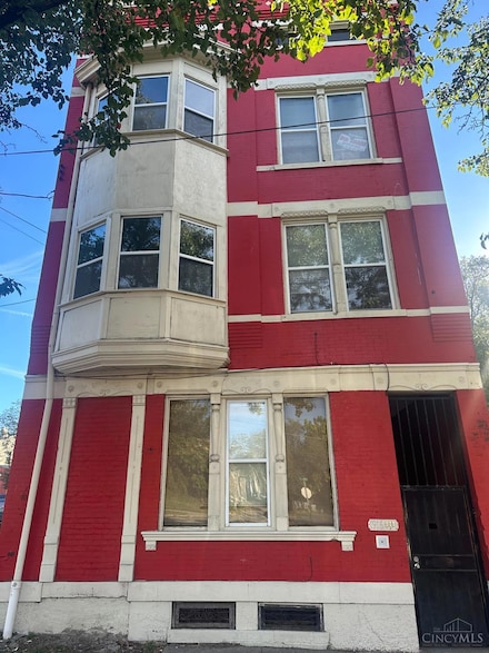 1916 Linn St, Cincinnati, OH 45214