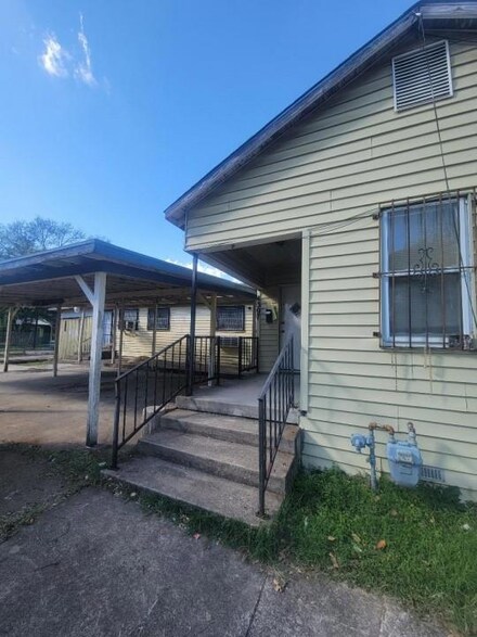 4307 Copeland St, Dallas, TX 75210