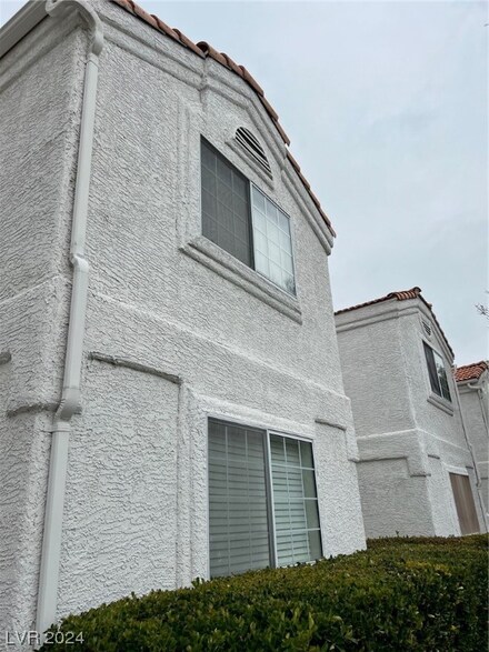 1800 Edmond St Unit 227, Las Vegas, NV 89146