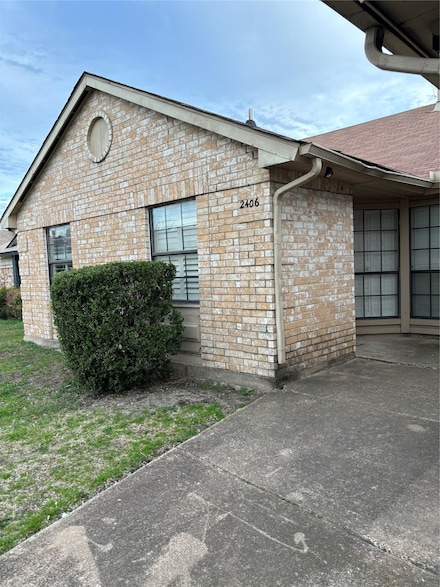 2406 Sunflower Dr, Arlington, TX 76014