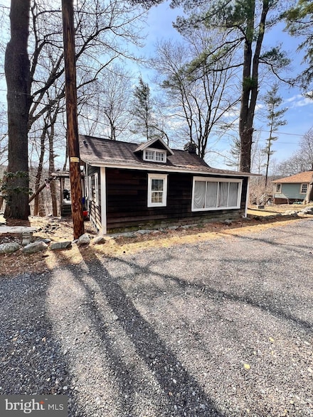 614 Mccabe Ln, Saylorsburg, PA 18353