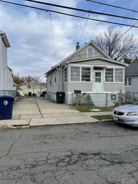 400 Wagner Ave, Perth Amboy, NJ 08861