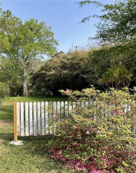 2221 Monroe St, Mandeville, LA 70448