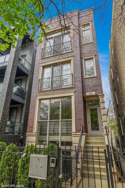 1022 N Marshfield Ave Unit 3, Chicago, IL 60622