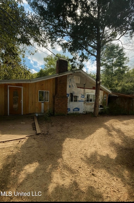 110 Bobwhite Ln, Lucedale, MS 39452