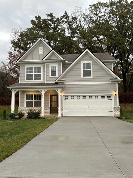 1067 Ross Farms Blvd, Clarksville, TN 37043
