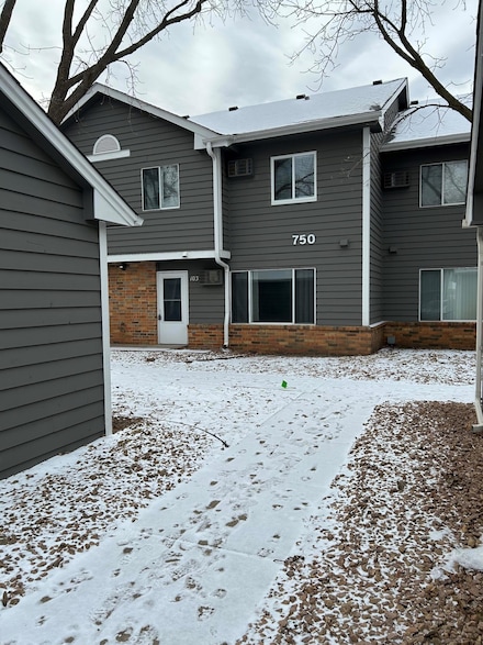 750 W Village Rd Unit 103, Chanhassen, MN 55317