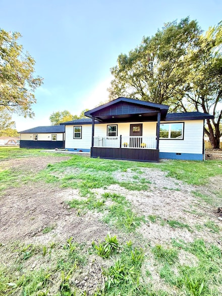 312 S Quincy St, Commerce, OK 74339