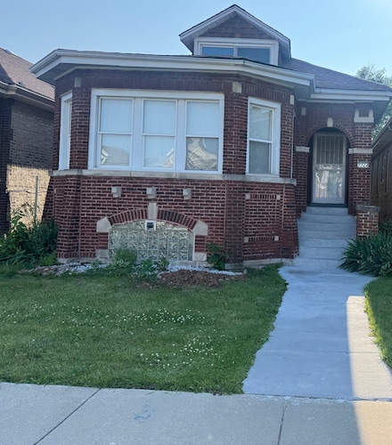 7724 S Wolcott Ave, Chicago, IL 60620