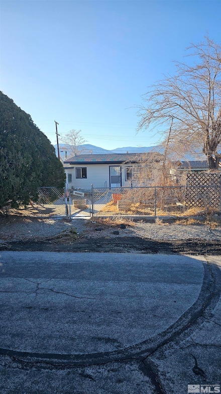921 I St, Hawthorne, NV 89415